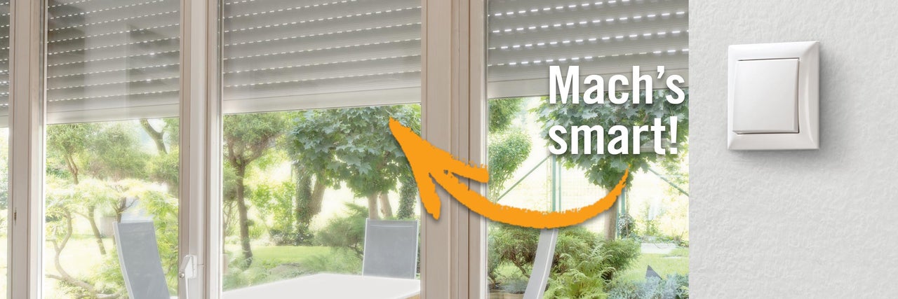 Fenster mit Rollläden und Lichtschalter zur Steuerung