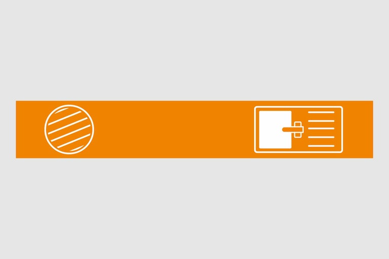 Drausicht auf Küchenzeile mit Spüle und Grillrost.