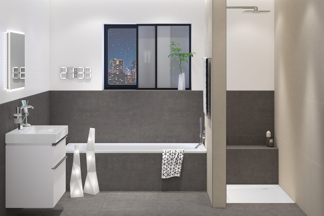 Modernes Badezimmer mit Waschtisch, Badewanne und Dusche