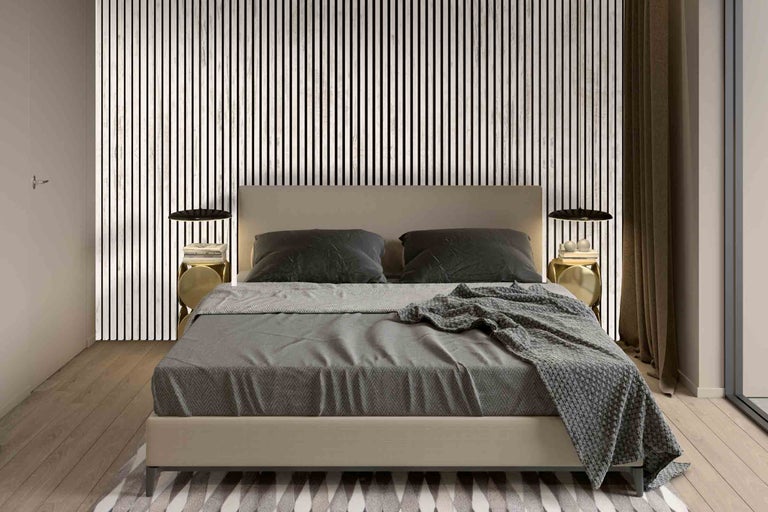 Schlafzimmer mit Bett, Nachttischen und Wandpaneelen im modernen Stil