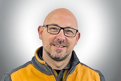 Porträt eines Mannes mit Brille