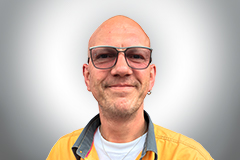 Porträt eines Mannes mit Brille