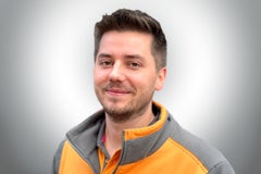 Porträt eines lächelnden Mannes