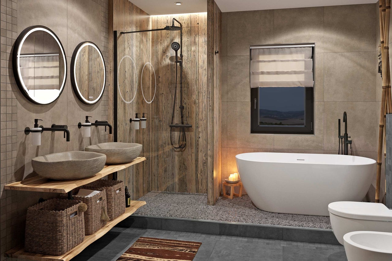 Helles Badezimmer mit Doppelwaschbecken, Dusche, Badewanne und WC