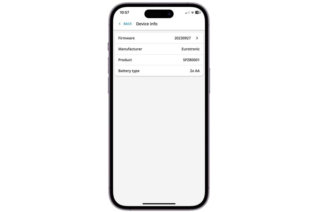 Geräteinformationen auf einem Smartphone mit Angaben zu Firmware, Hersteller, Produkt und Batterietyp