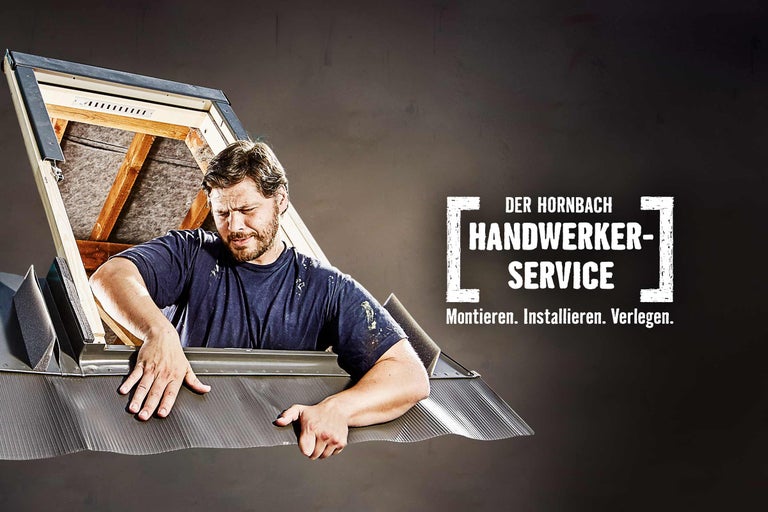 Der Hornbach Handwerkerservice montiert, installiert und verlegt Dachfenster.