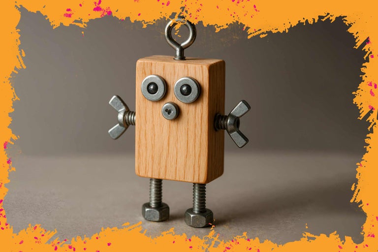 Holzroboterfigur mit Schrauben und Muttern