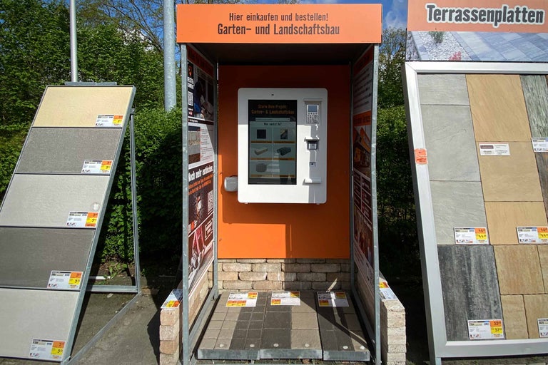Hornbach Garten- und Landschaftsbau Bestellterminal mit Terrassenplatten