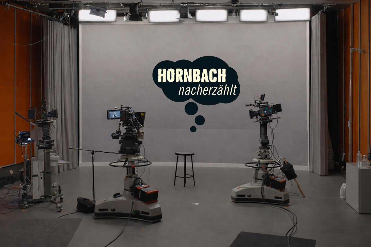 Fernsehstudio mit Kameras und Hornbach Logo