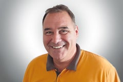 Porträt eines lächelnden Mannes