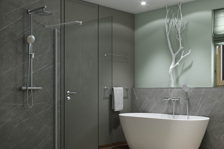 Badezimmer mit Dusche, Badewanne und Handtuchhalter für eine stilvolle Einrichtung.