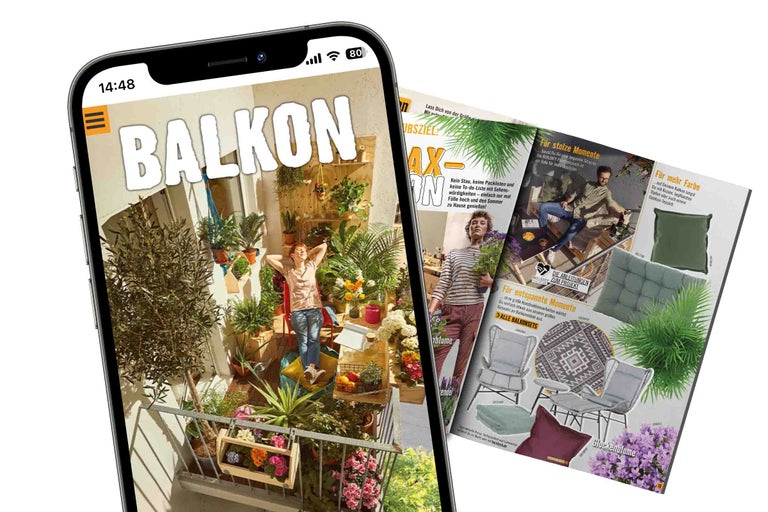 Ein Smartphone zeigt eine Hornbach Balkonmagazin Seite mit einer Frau auf einem bepflanzten Balkon und Produktvorschlägen.