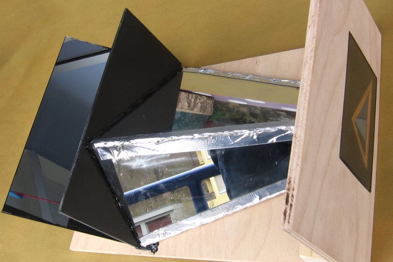 Kaleidoskop aus Spiegelglas und Holz