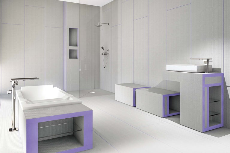 Helles Badezimmer mit Badewanne, Dusche und Waschtisch