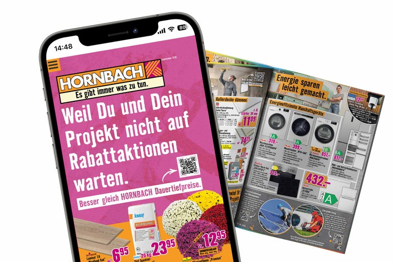 Smartphone zeigt die digitale Hornbach Werbebroschüre mit Aktionsangeboten für Heimwerkerbedarf und Haushaltsgeräte.