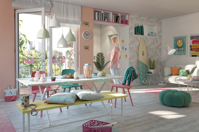 Helles Wohnzimmer mit Esstisch, Sitzbank und Wohnbereich im sommerlichen Design