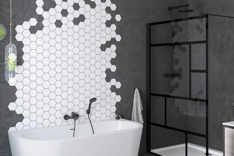 Modernes Badezimmer mit Badewanne, Dusche und sechseckigen Fliesen