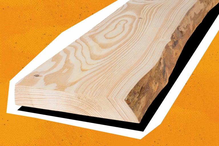 Holzbrett Tanne auf orangenem Hintergrund