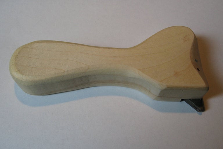 Glasschaber mit Holzgriff