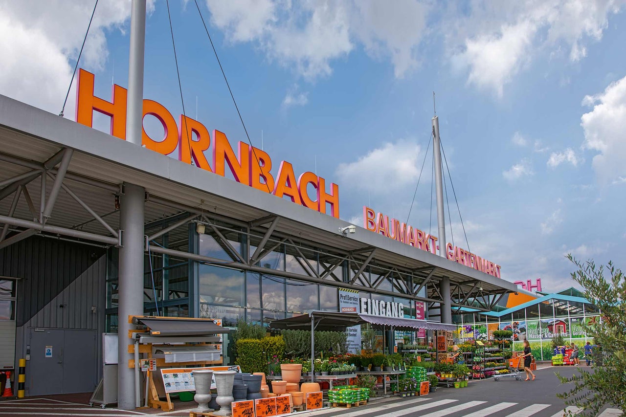  Hornbach Baumarkt Gartencenter Gebäudefassade 