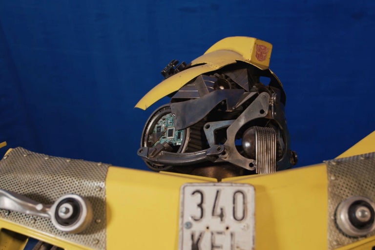 Dekorative Roboter-Skulptur aus Metall