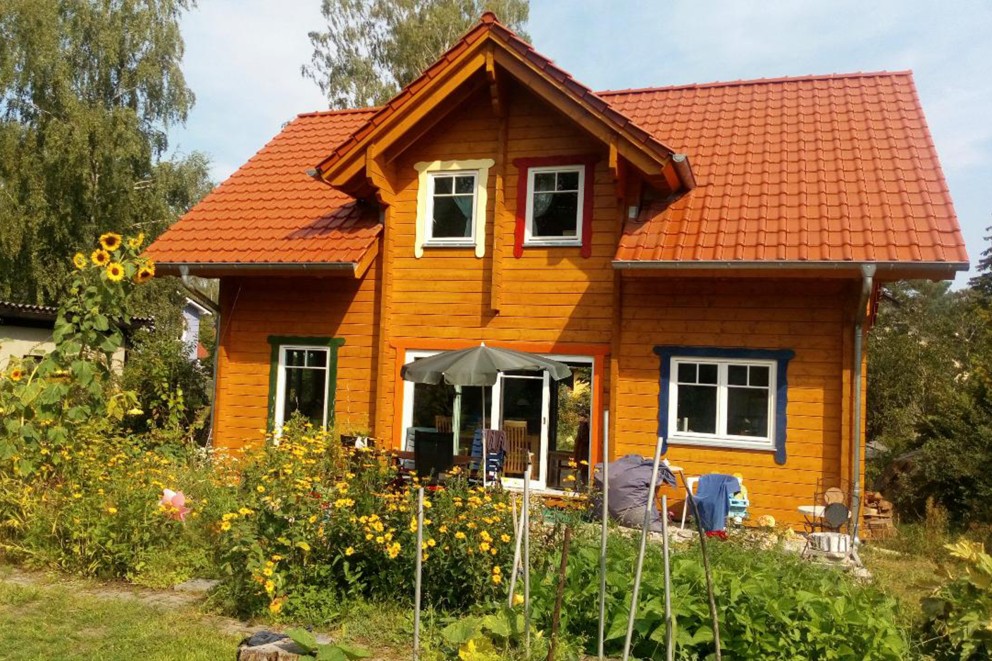 Das fertige, selbstgebaute Blockhaus aus Holz von Marco Bulla aus Schönow bei Berlin Das fertige, selbstgebaute Blockhaus aus Holz von Marco Bulla aus Schönow bei Berlin