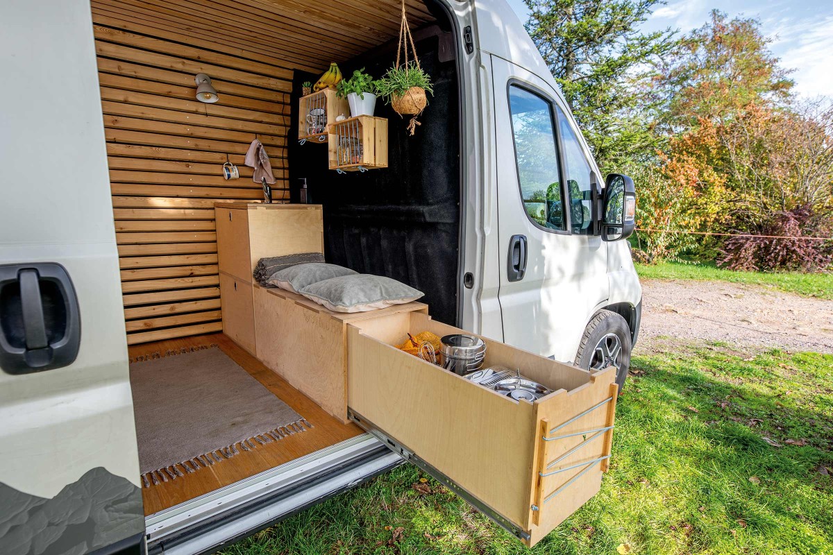 Campingbox Schranksystem für Ducato/Crafter/Sprinter aufbauen