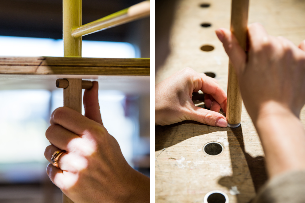 Autorin Catharina König, die in der Hamburger Coworking Werkstatt bauer+planer ihr erstes Möbelstück baut, schleift noch kurz die Tischbeine nach, dann passen sie durch die Löcher in der Platte von Tisch Nummer 3. Auch die Pins sitzen richtig. Autorin Catharina König, die in der Hamburger Coworking Werkstatt bauer+planer ihr erstes Möbelstück baut, schleift noch kurz die Tischbeine nach, dann passen sie durch die Löcher in der Platte von Tisch Nummer 3. Auch die Pins sitzen richtig.