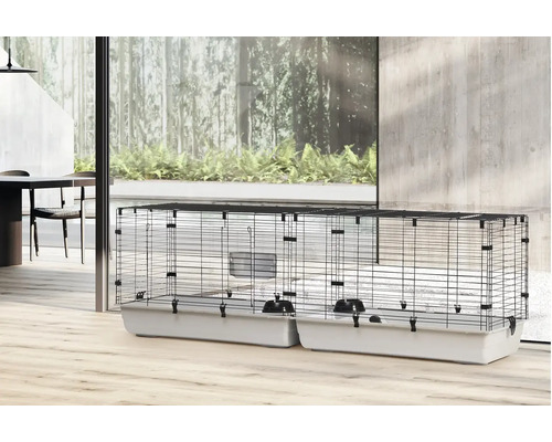 Geräumiger Kleintierstall mit Gitter und Unterschale für den Innenbereich.