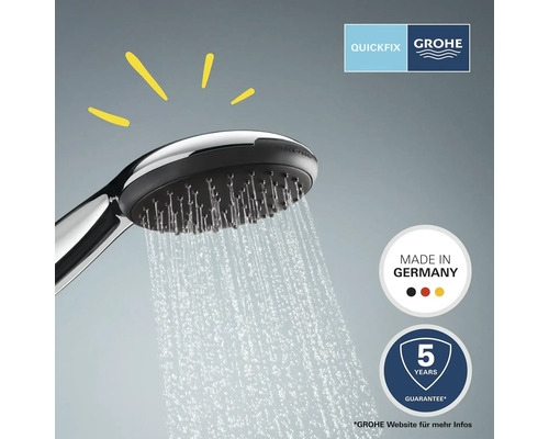 Grohe Handbrause mit Wasserstrahl sowie dem Grohe Quickfix Logo, dem Made in Germany Siegel und fünf Jahre Garantie Siegel