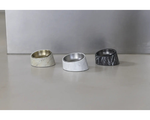 Drei Hundenäpfe mit Marmormuster