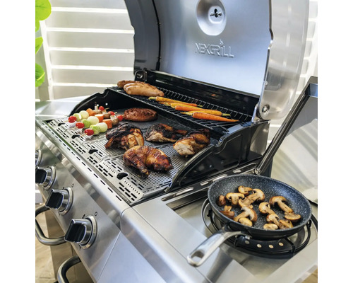 Nexgrill Grill mit Gemüse, Grillspießen, Pilzen und Hähnchen