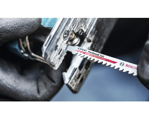 Bosch Expert Stichsägeblatt für Hartholz in Verwendung