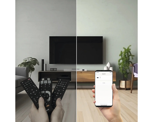 Vergleich einer Fernbedienung mit einer Smartphone App zur Steuerung eines Fernsehers in einem Wohnzimmer.
