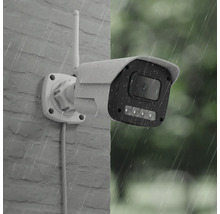Überwachungskamera zur Wandmontage im Regen