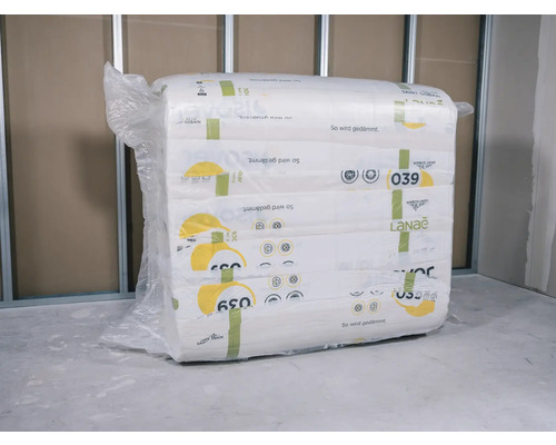 Paket Dämmwolle in Folie verpackt