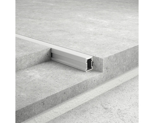 Profilschiene im Betonboden
