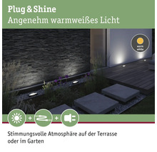 Terrasse und Garten mit warmweissen Plug and Shine Leuchten