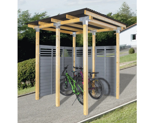Fahrradunterstand mit Holzbalken, Rückwänden und zwei Fahrrädern