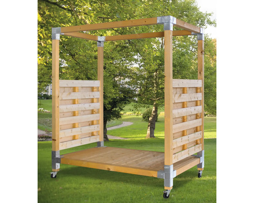 Holzpavillon mit Rollen im Garten