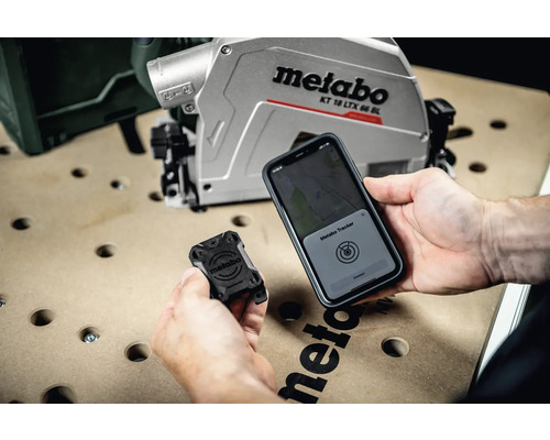 Metabo Tracker mit Handy und Kreissäge