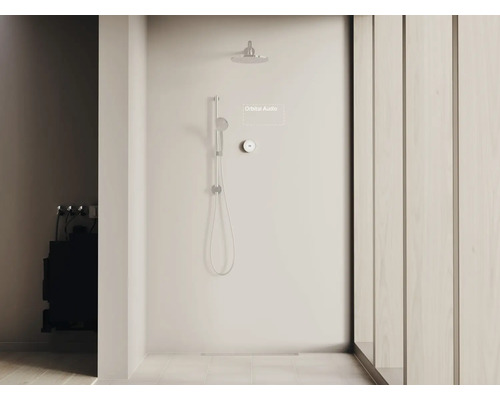 Badezimmer mit Duscharmatur, Handbrause und Kopfbrause