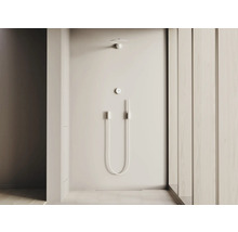 Begehbare Dusche mit Kopfbrause, Handbrause und Thermostat