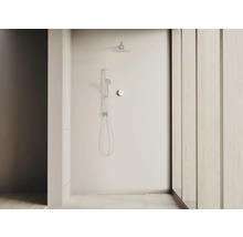 Begehbare Dusche mit Kopfbrause und Handbrause