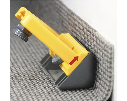 Teppichkantenformer im Einsatz