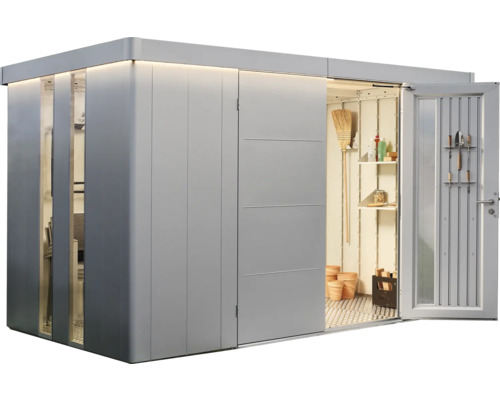 Gartenschrank mit offener Tür, Regalen und Gartengeräten