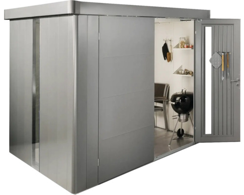 Geräumiger Geräteschuppen mit Schiebetür und Gartengeräten