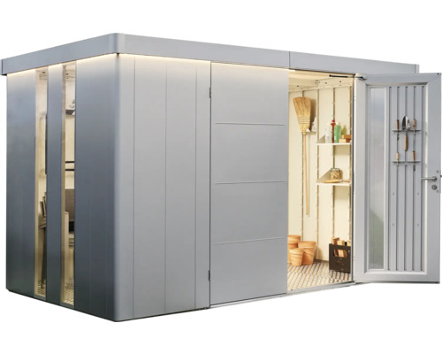 Modernes Gartenhaus mit geöffneter Tür und Inneneinrichtung