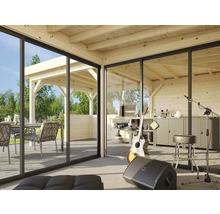 Helle Gartensauna mit Terrassenblick, Grill und Musikecke