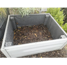 Hochbeet mit Substratfüllung für den Garten